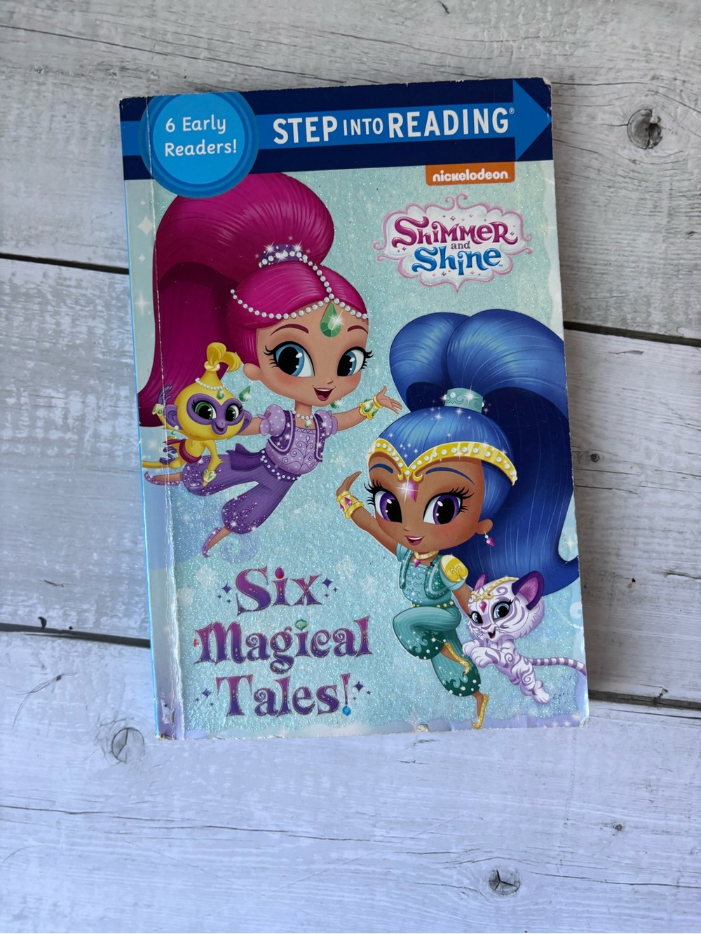 Nickelodeon Shimmer and Shine Storybook - 6 Magical Tales